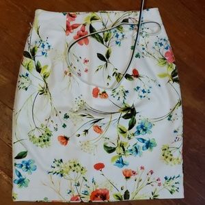Floral white skirt